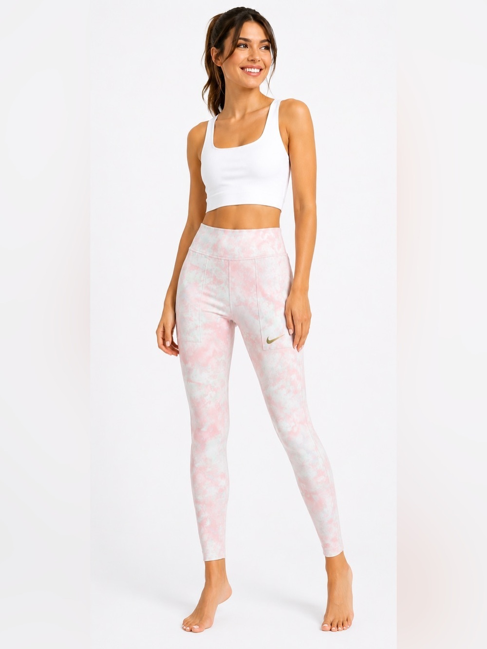 Nike women’s pastel watercolor leggings
Size medium activewear